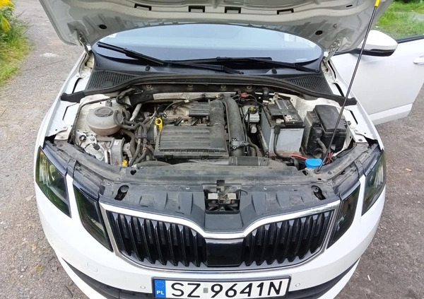 Skoda Octavia cena 61000 przebieg: 157700, rok produkcji 2018 z Zabrze małe 92